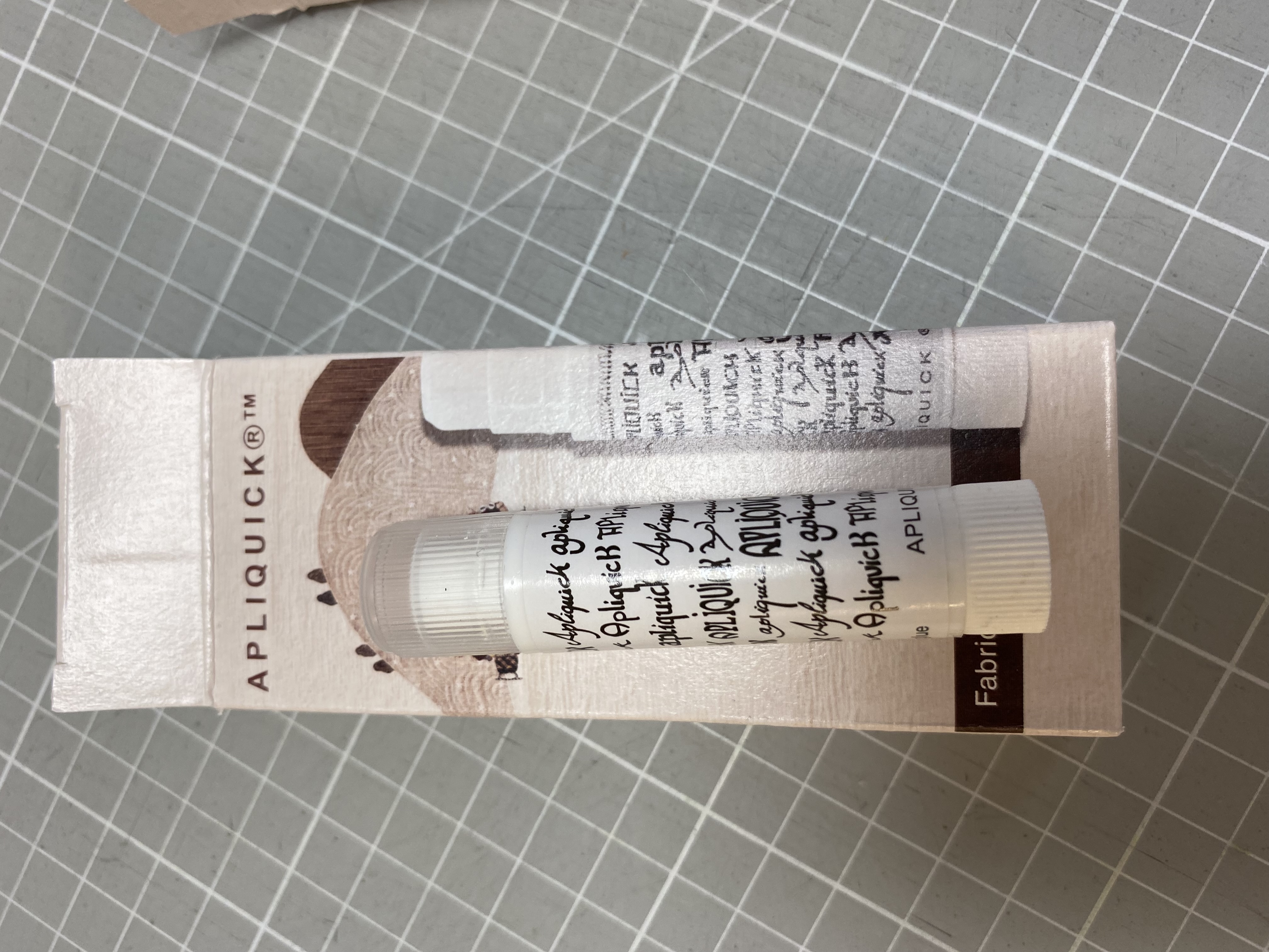 IMG_6886 Apliquick Fabric Glue