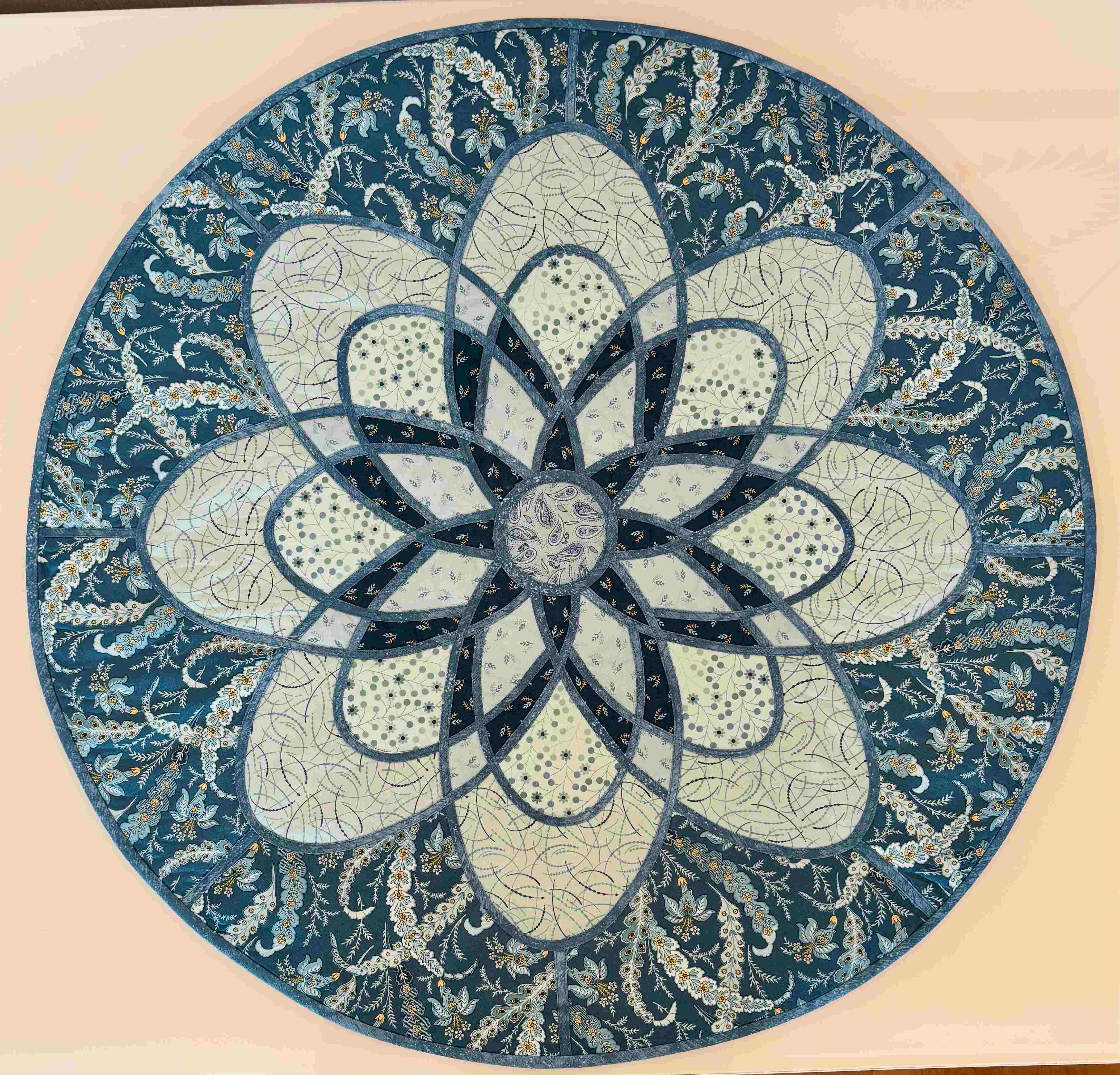 OQPG7342 Stained Glass 19.+ 20.7.