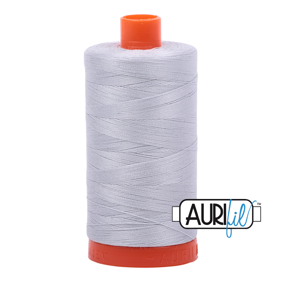 200 Aurifil Garn 2600