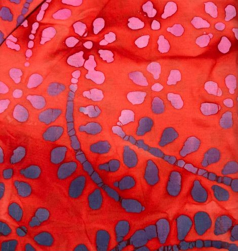 Batik rot lila gemustert